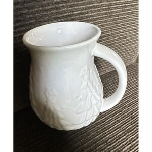 Temp-tations Christmas Mug 16-oz Textured With Six Raised Tree & Stars White‎